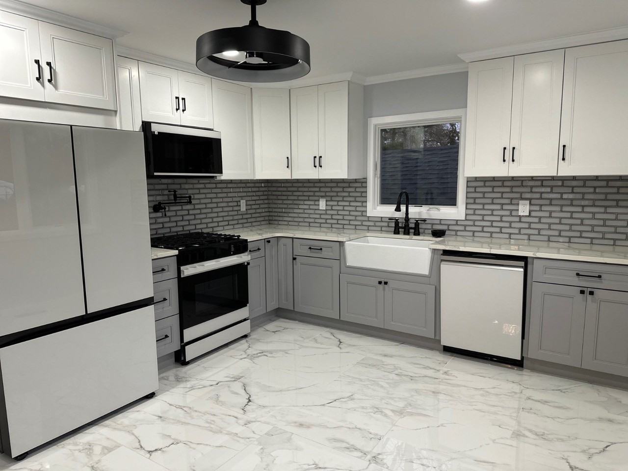 595 Kingfisher Cir - Photo 4 of 50