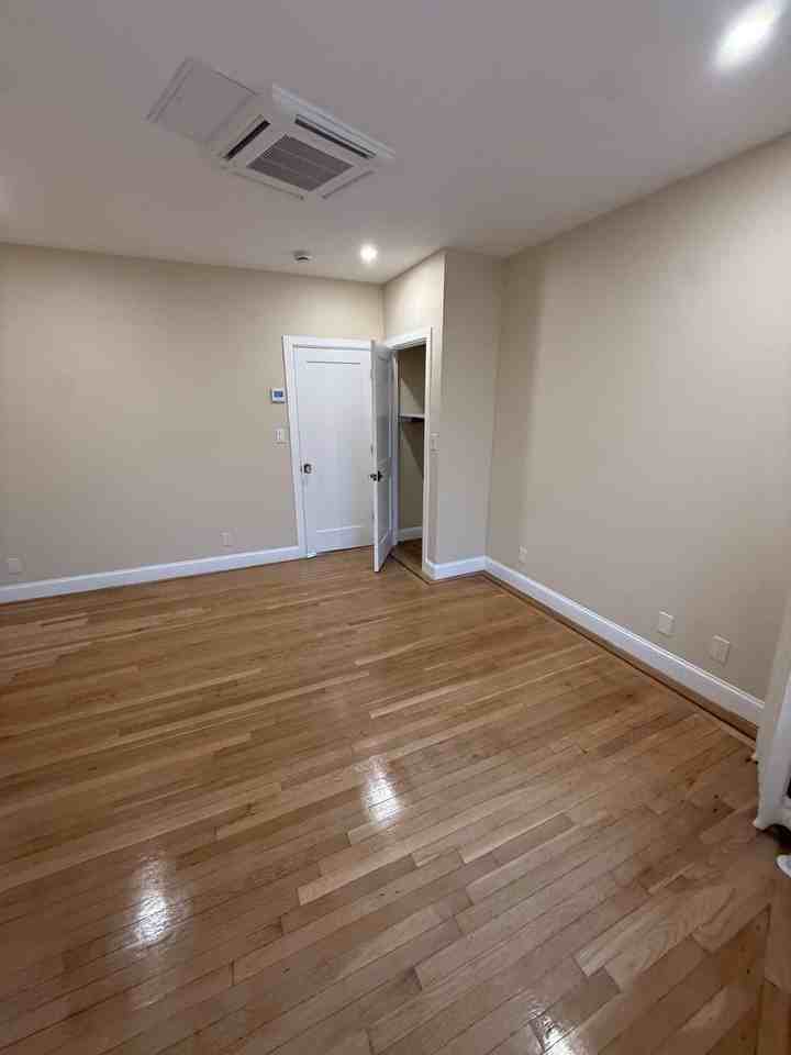 86th St - Photo 3 of 6