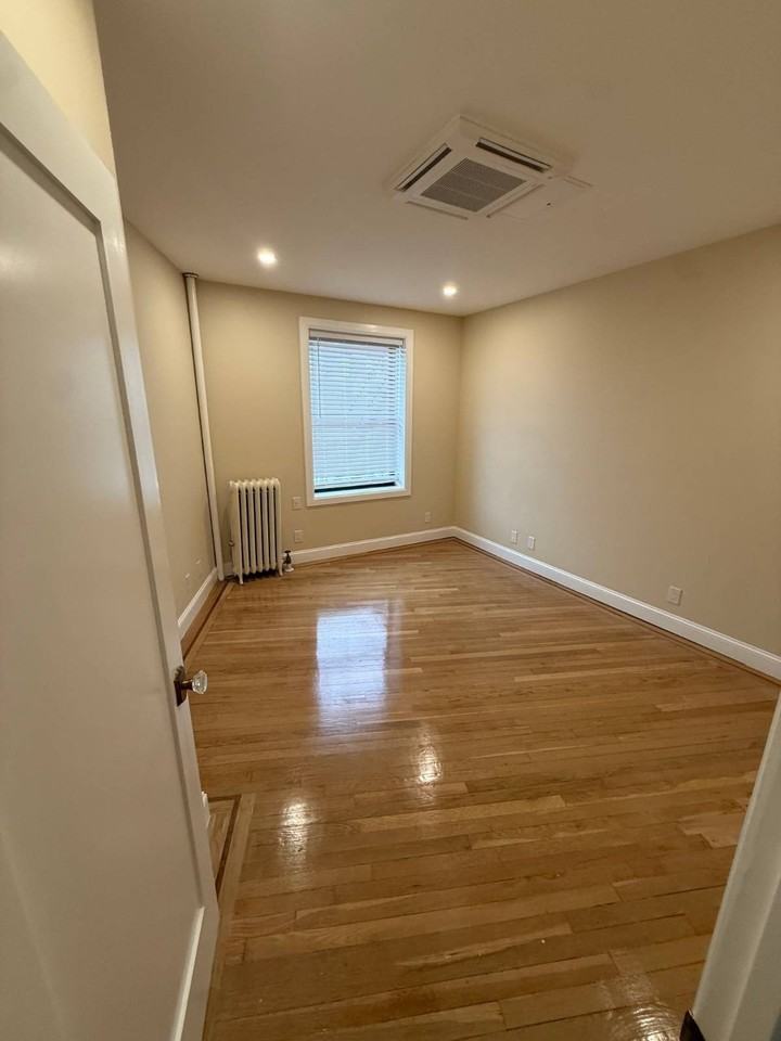 86th St - Photo 5 of 6