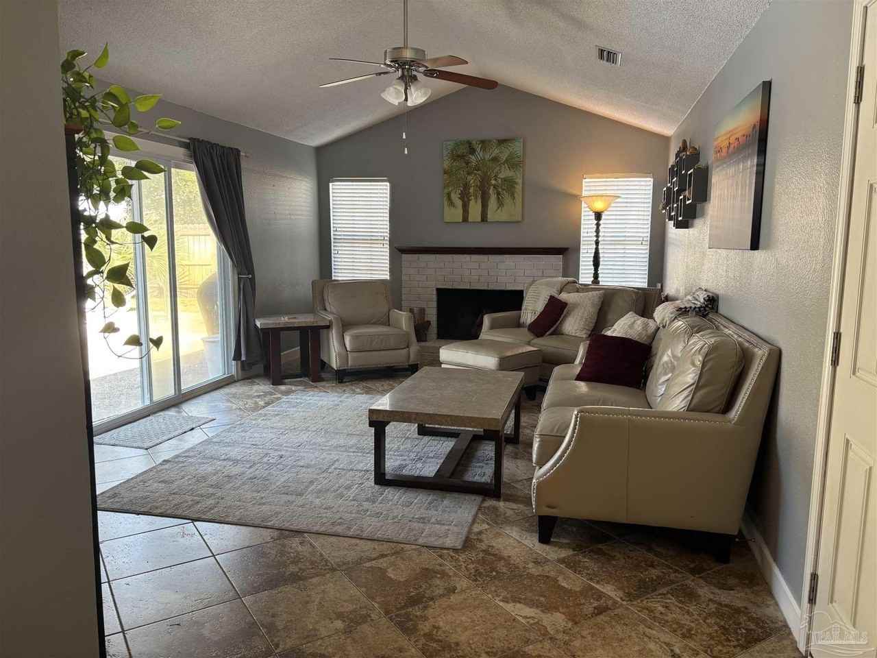 2644 Venetian Way - Photo 6 of 20