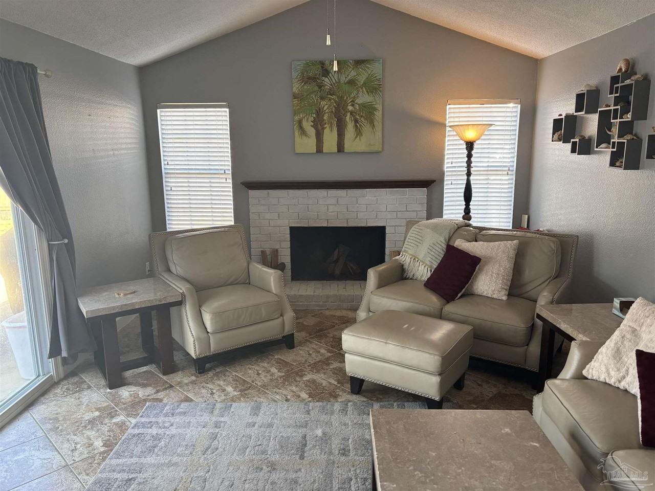 2644 Venetian Way - Photo 7 of 20