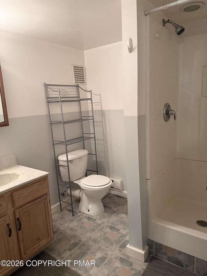 16 Spring Ln Unit 16 - Photo 6 of 22