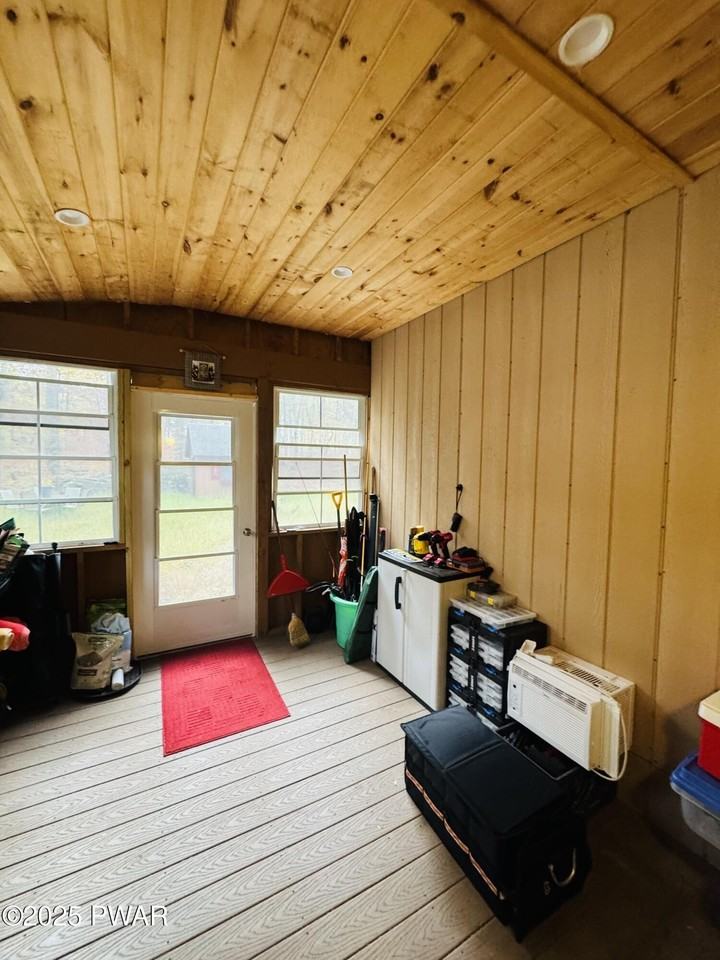 131 Maple Ridge Dr - Photo 4 of 50