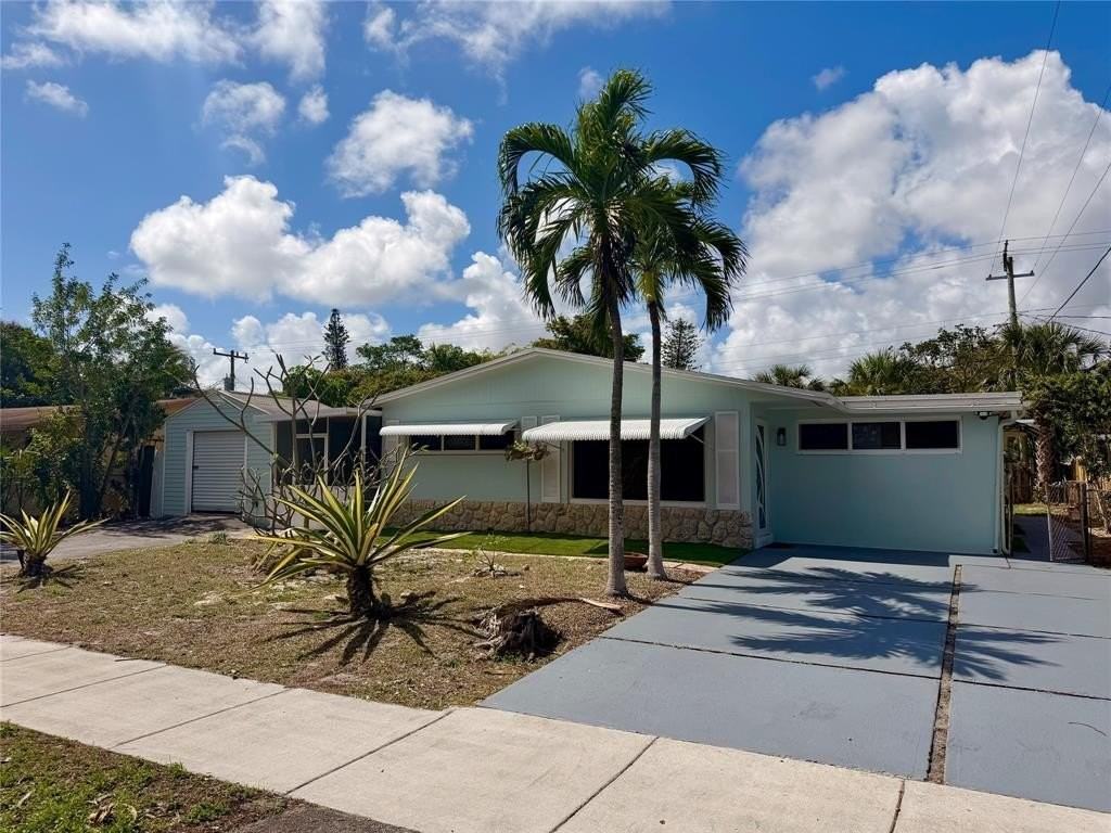 4541 Ne 6th Ter - Photo 3 of 42