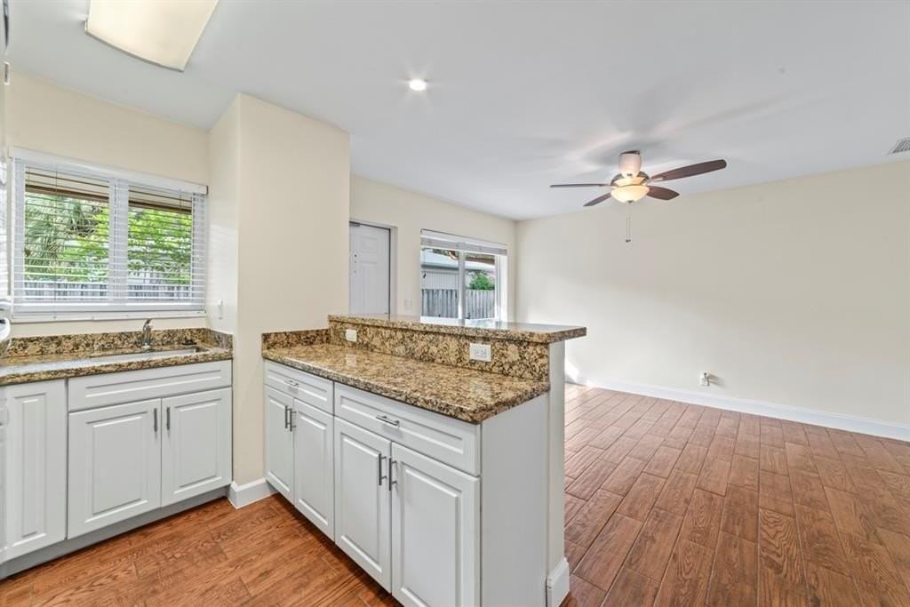 404 Se 16th St #3 - Photo 6 of 19