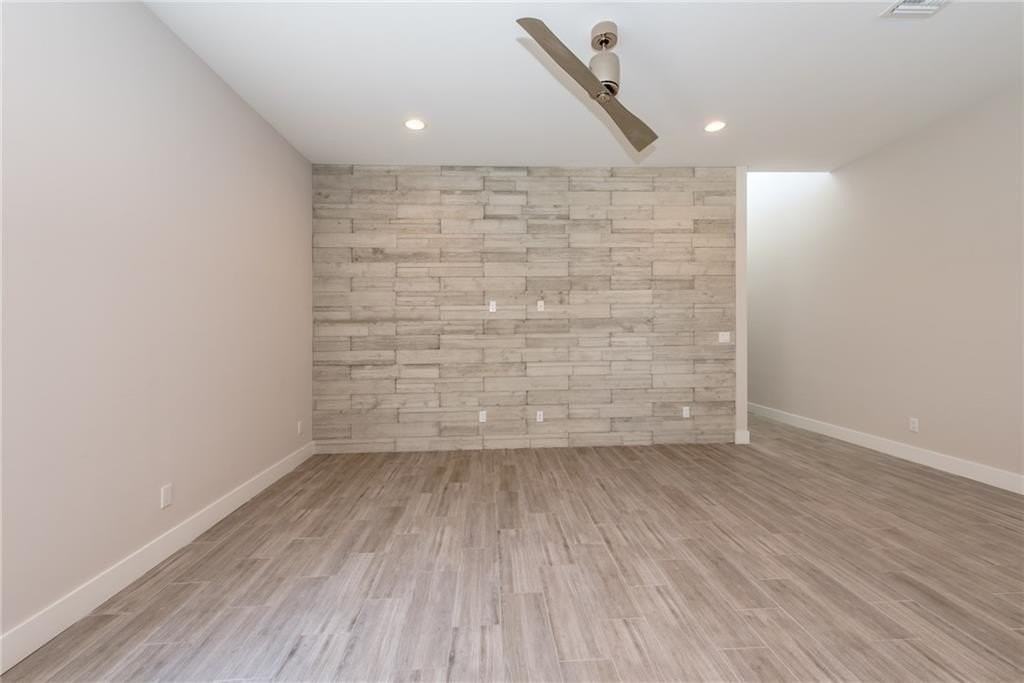 1105 Ne 2nd Ave - Photo 5 of 21