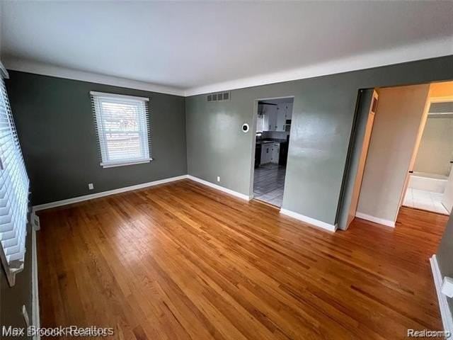 1824 University St - Photo 2 of 14