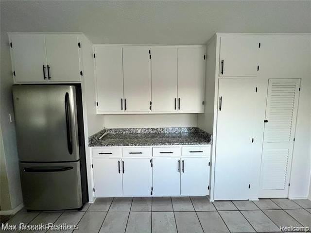 1824 University St - Photo 4 of 14