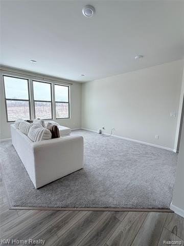 712 W Spaniel Dr - Photo 7 of 34