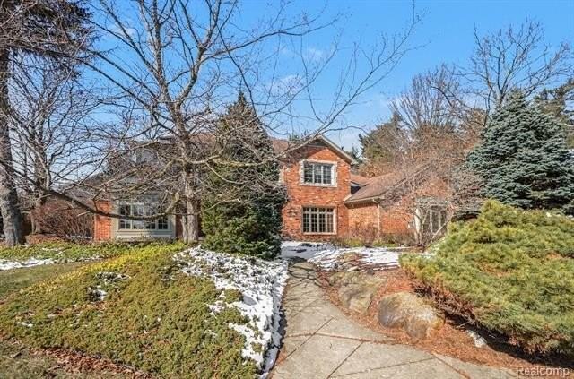 4280 Woodlands Ln - Photo 2 of 38