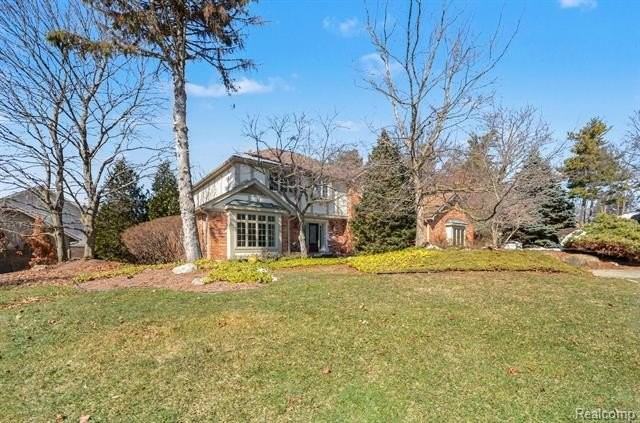 4280 Woodlands Ln - Photo 4 of 38