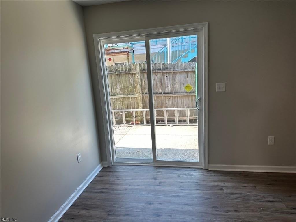 250 Portview Ave #D - Photo 4 of 20