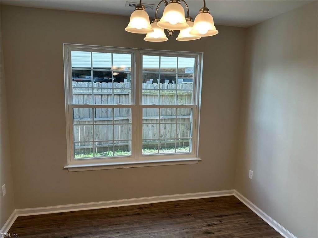 250 Portview Ave #D - Photo 7 of 20