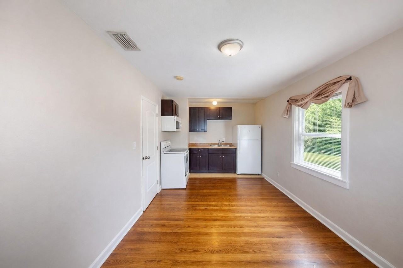 509 6th Ave N #3B - Photo 3 of 24