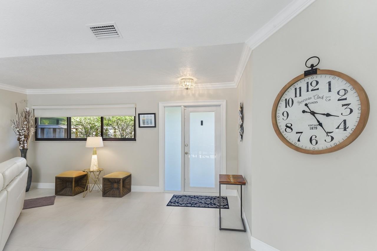 1127 E Seminole Ave #15C - Photo 4 of 25