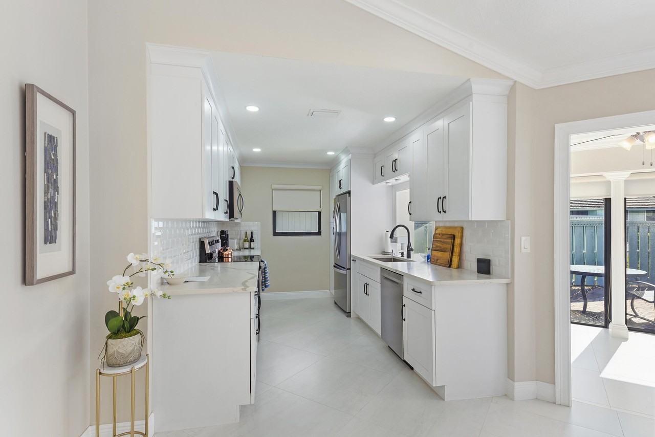 1127 E Seminole Ave #15C - Photo 6 of 25