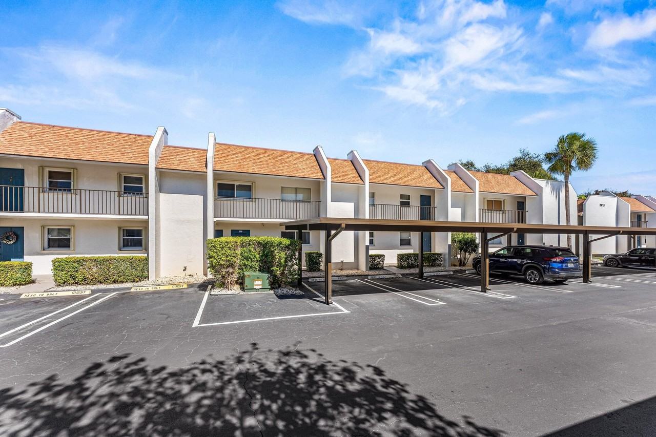 2905 Sw 22nd Ave #1030 - Photo 2 of 37