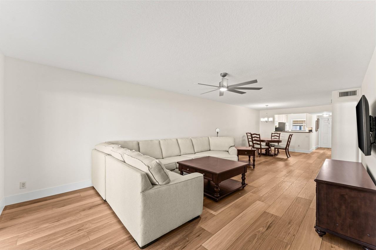 2905 Sw 22nd Ave #1030 - Photo 6 of 37