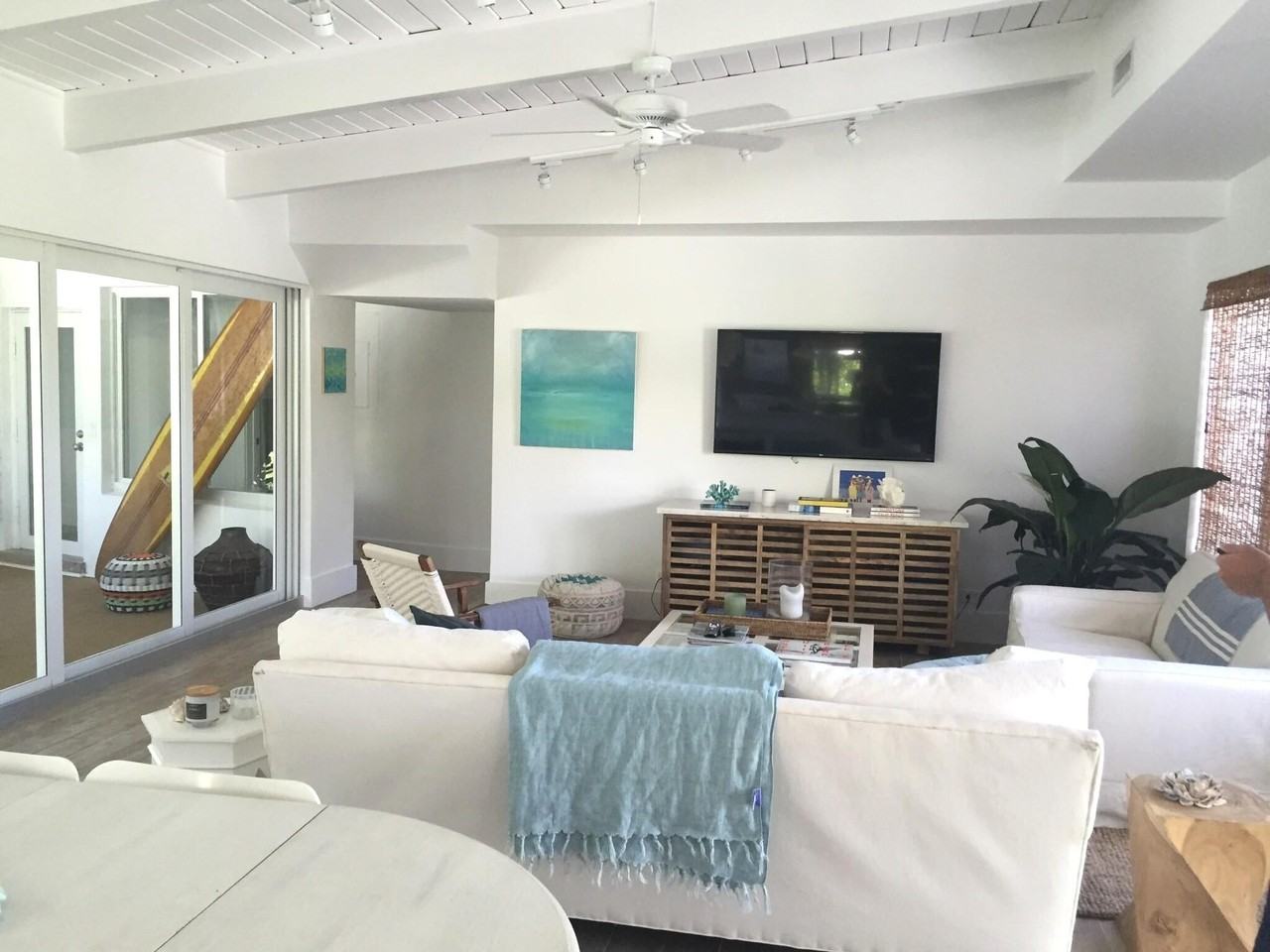 145 Beacon Ln - Photo 3 of 15