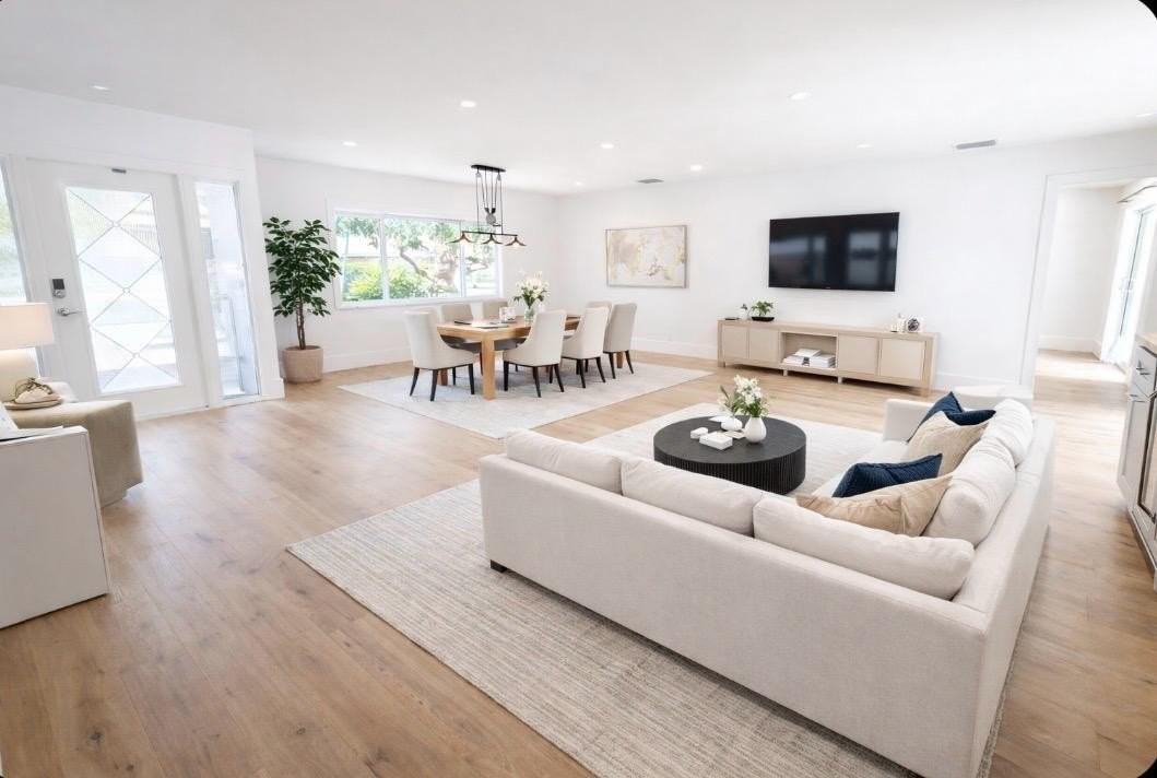 784 Dover St - Photo 3 of 21