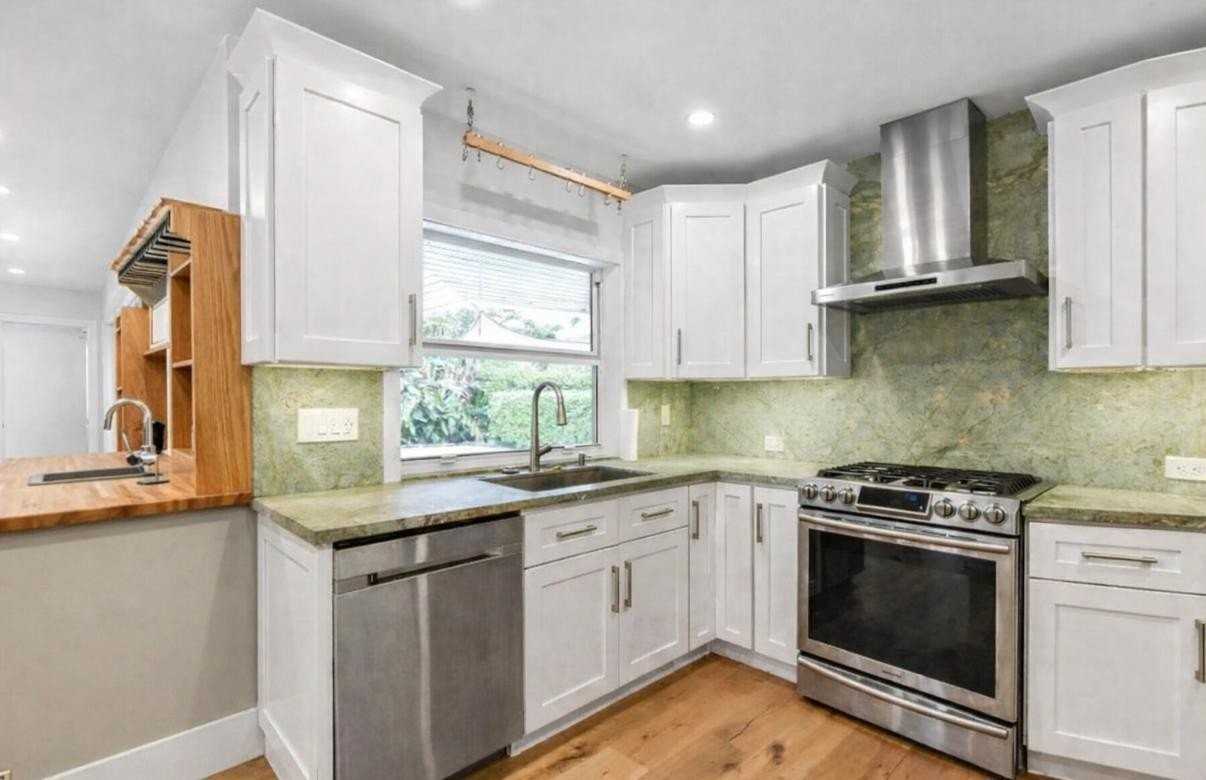 784 Dover St - Photo 6 of 21