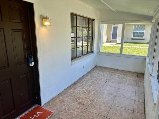 634 Oak St - Photo 4 of 42