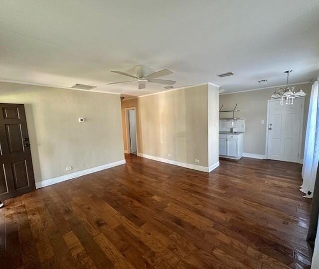 634 Oak St - Photo 5 of 42