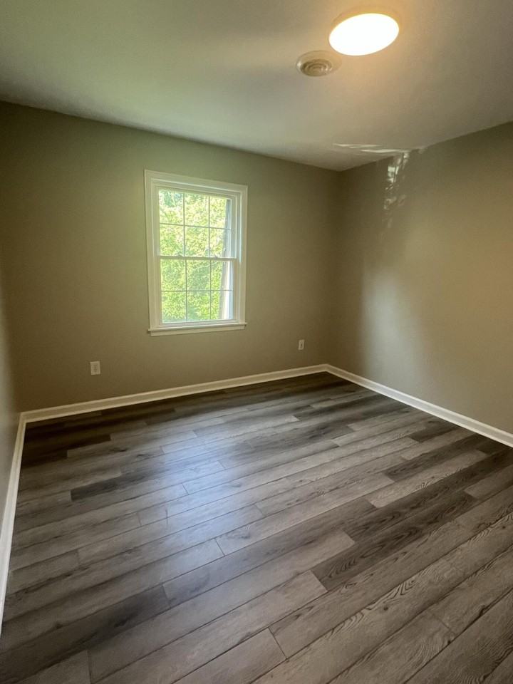 3413 Stonehenge Sq - Photo 7 of 12