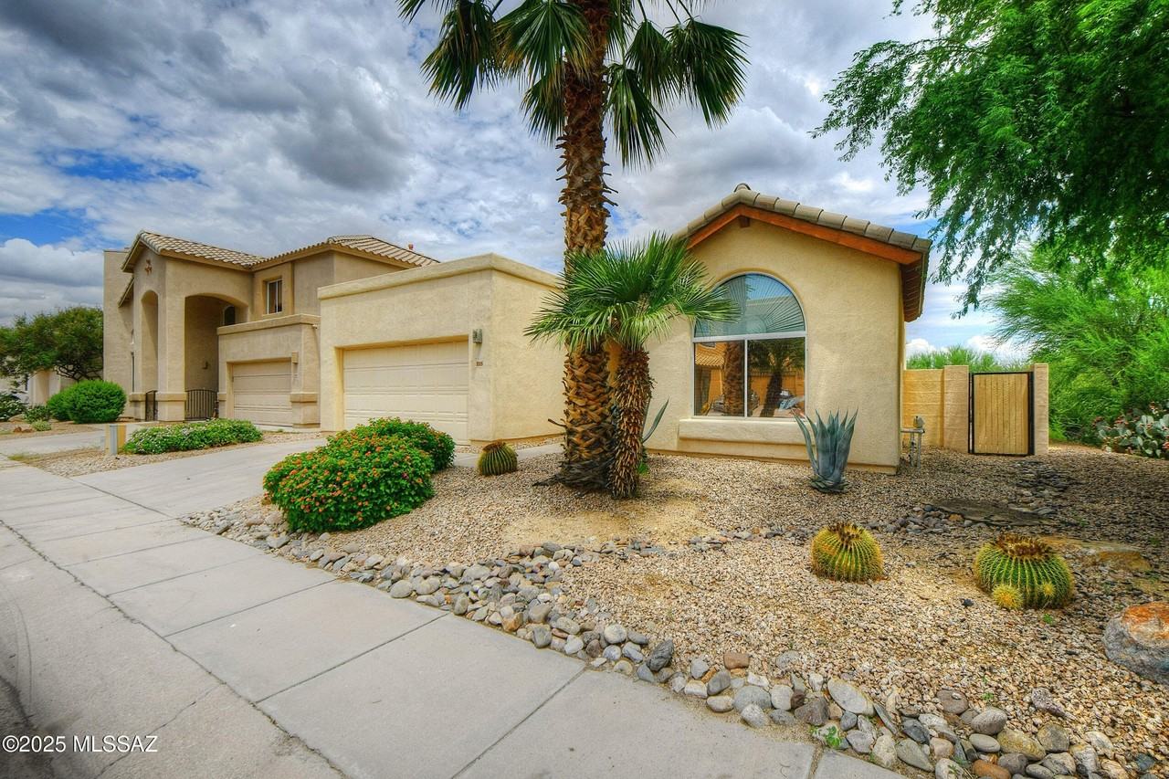 11979 N Labyrinth Dr - Photo 3 of 21