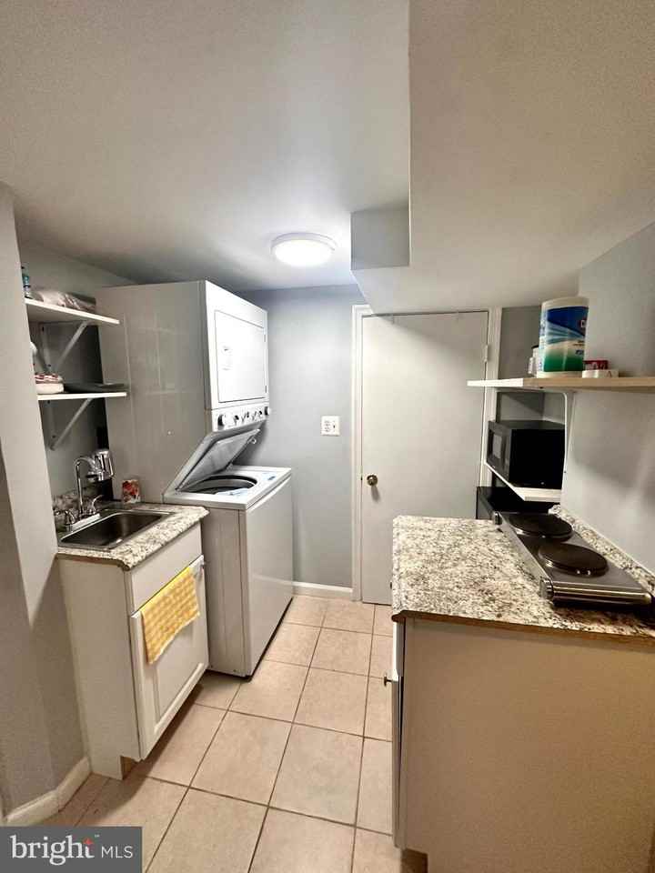 60 Q St Nw - Photo 4 of 12