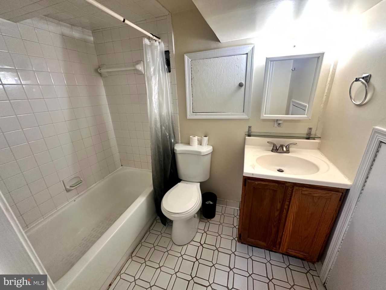 60 Q St Nw - Photo 7 of 12