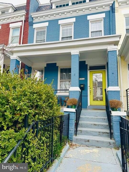 1011 8th St Ne - Photo 2 of 34