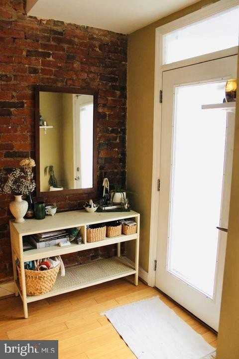 1011 8th St Ne - Photo 6 of 34