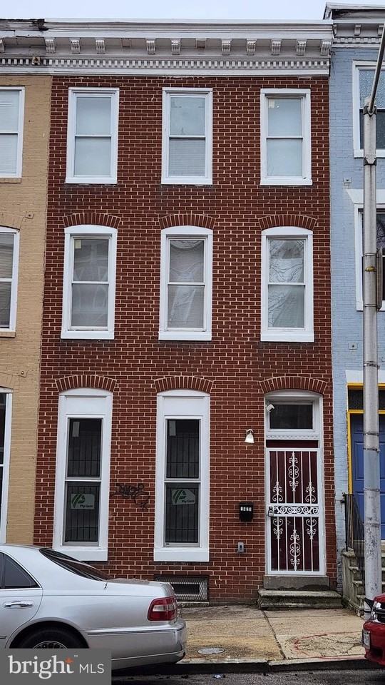 1623 W Lexington St - Photo 3 of 26
