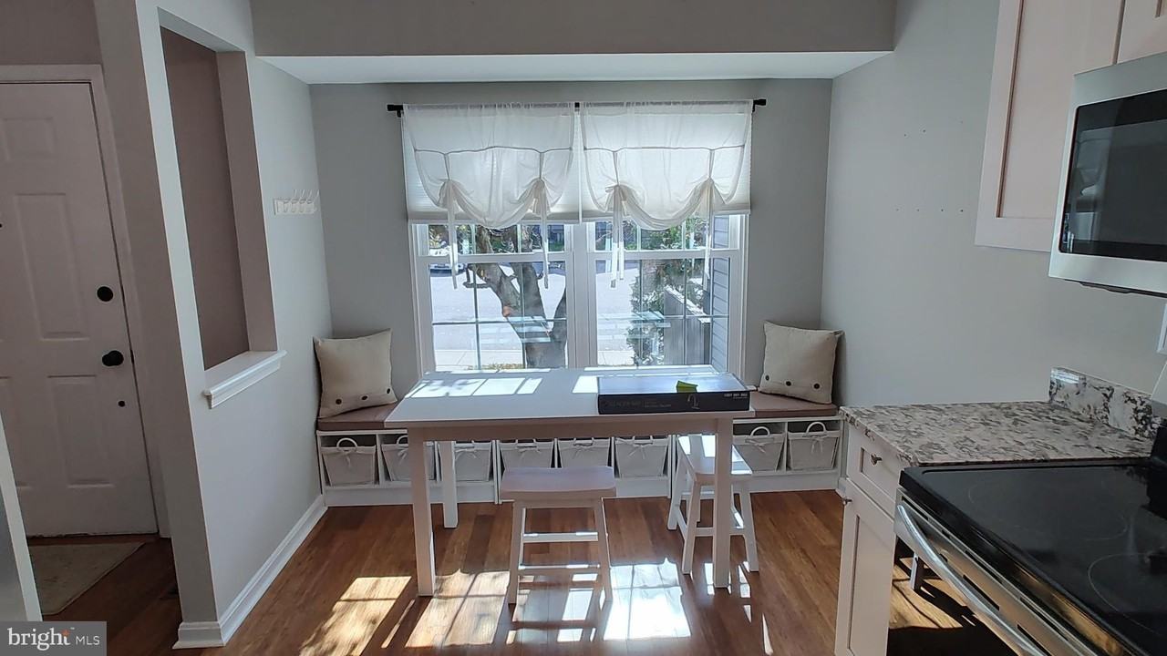 442 Darby Ln - Photo 6 of 42