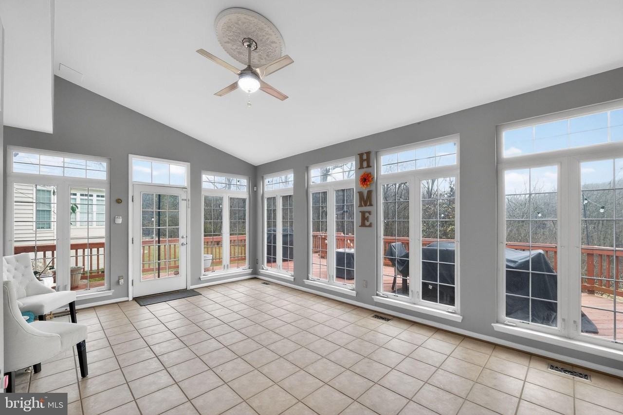 11433 Seneca Forest Cir - Photo 5 of 50