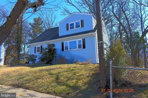 featured image of 9113 Kinzer St