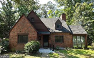 featured image of 4409 Beechwood Rd