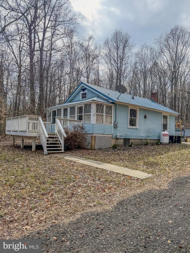 22801 Booker Washington Ave - Photo 2 of 42