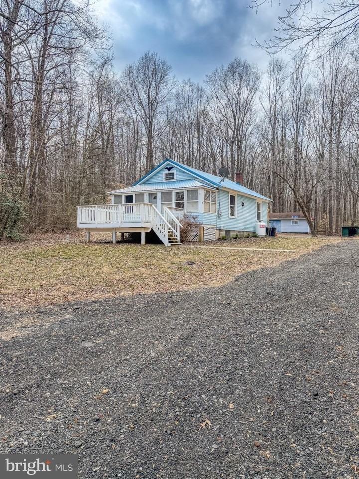 22801 Booker Washington Ave - Photo 3 of 42