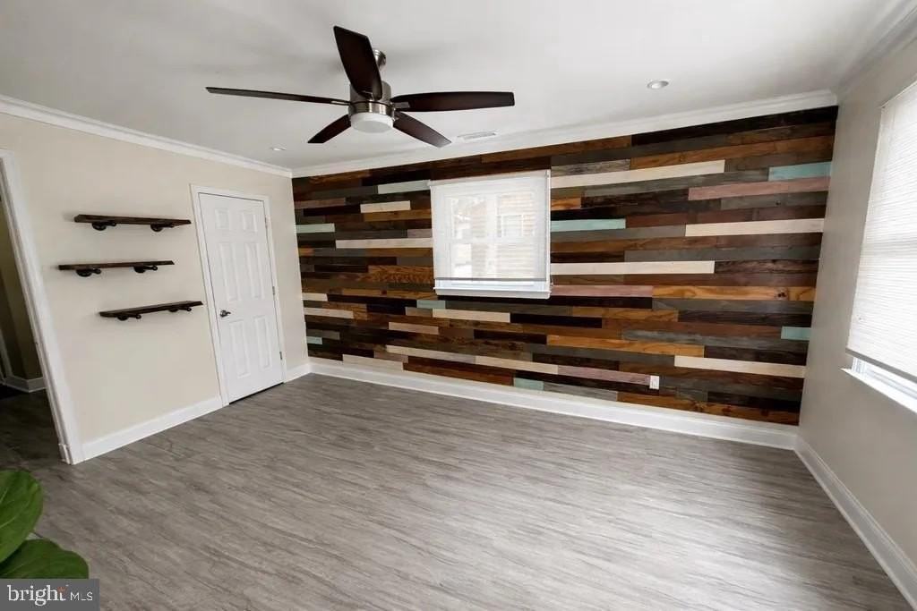 1919 Creek Rd - Photo 3 of 13