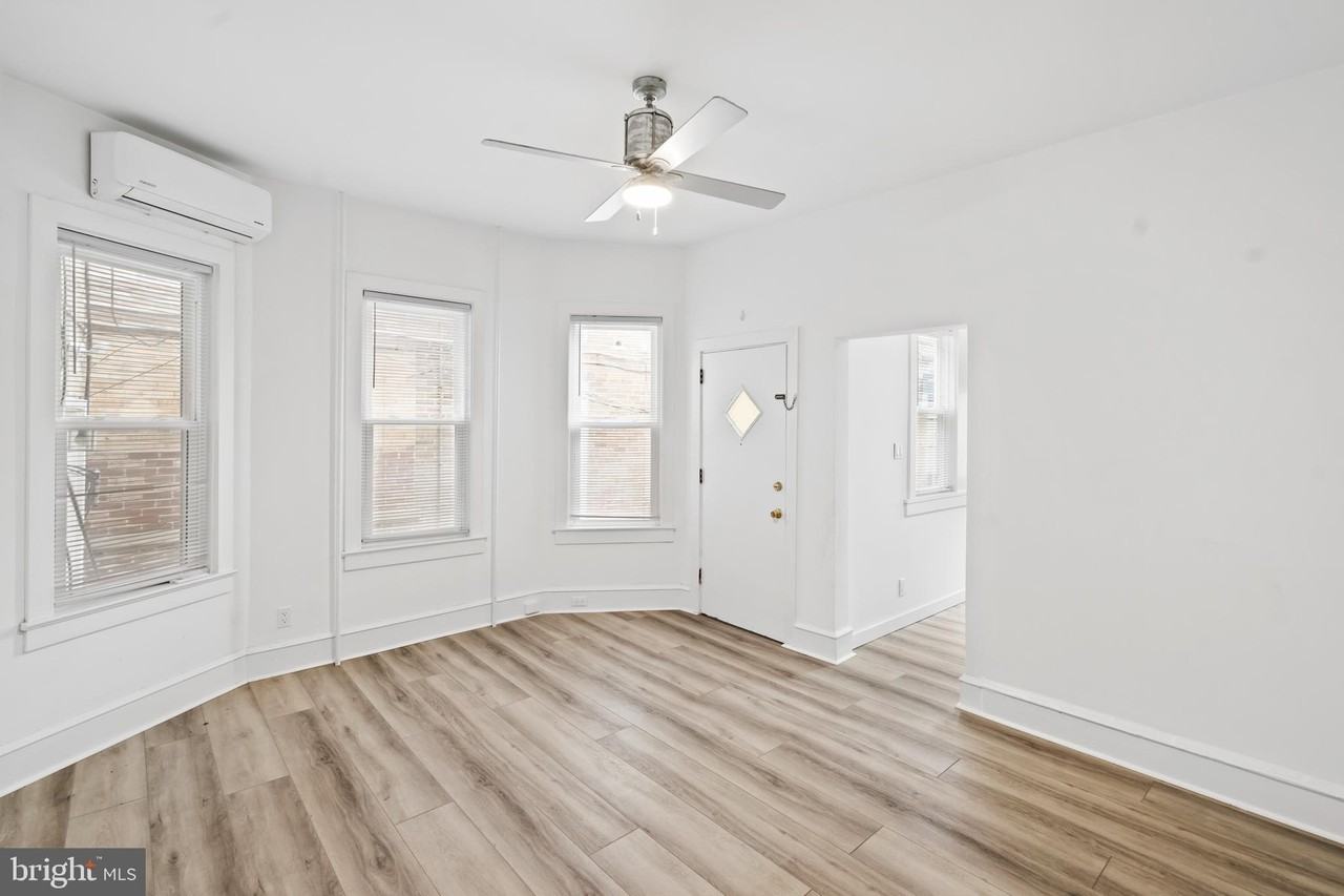 508 Station Ave Unit C - Photo 3 of 24