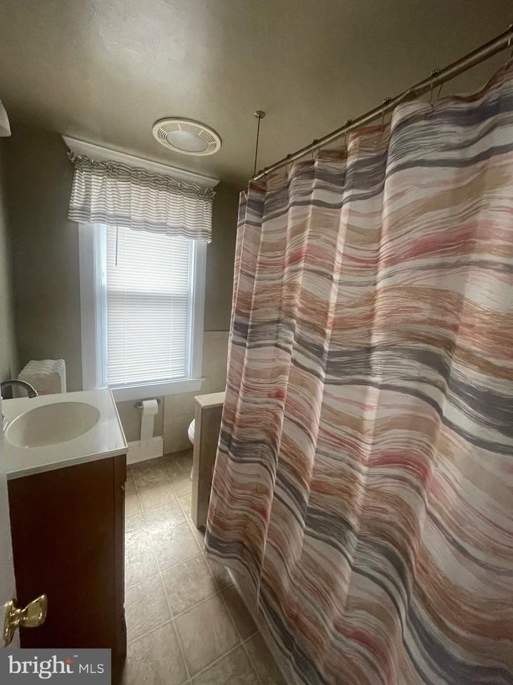 6732 Maple Ave Unit 2 - Photo 4 of 12