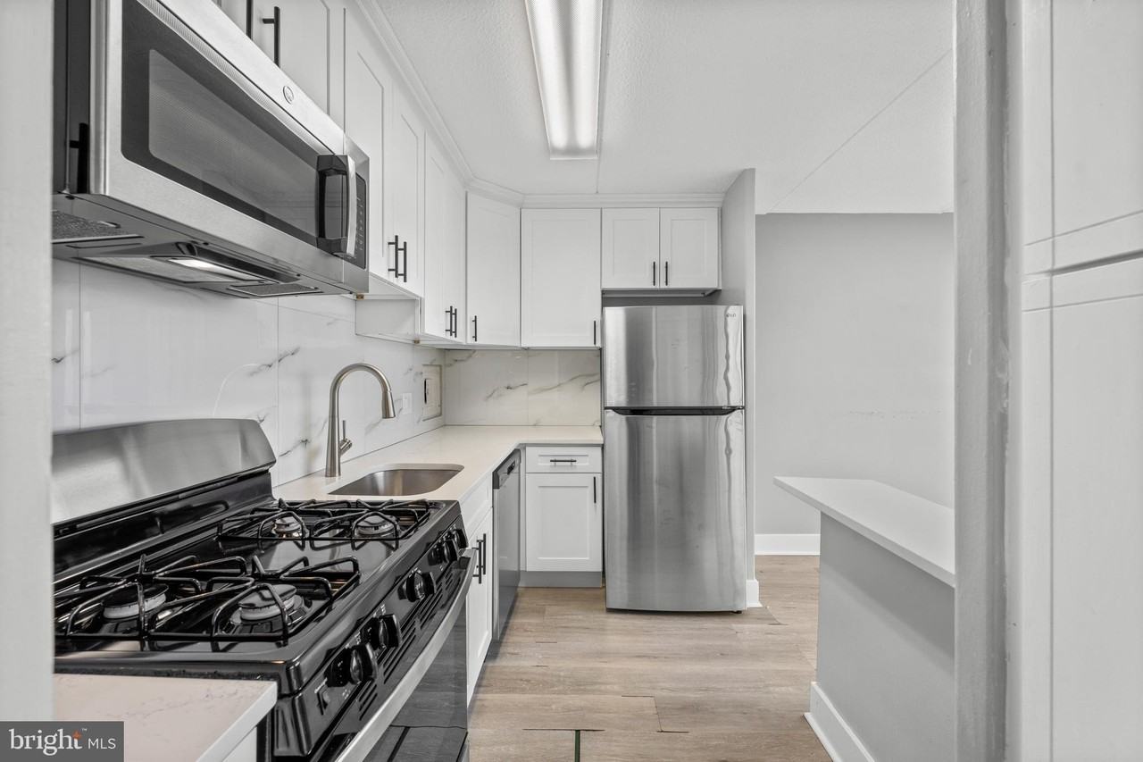 423 Cooper Landing Rd - Photo 5 of 16