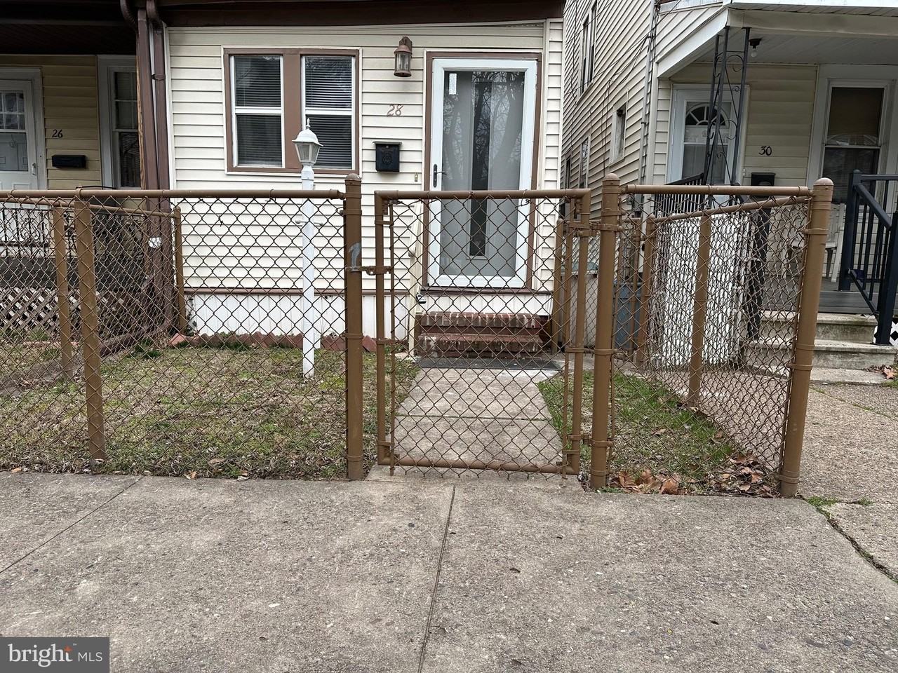 28 Park Ln - Photo 2 of 13