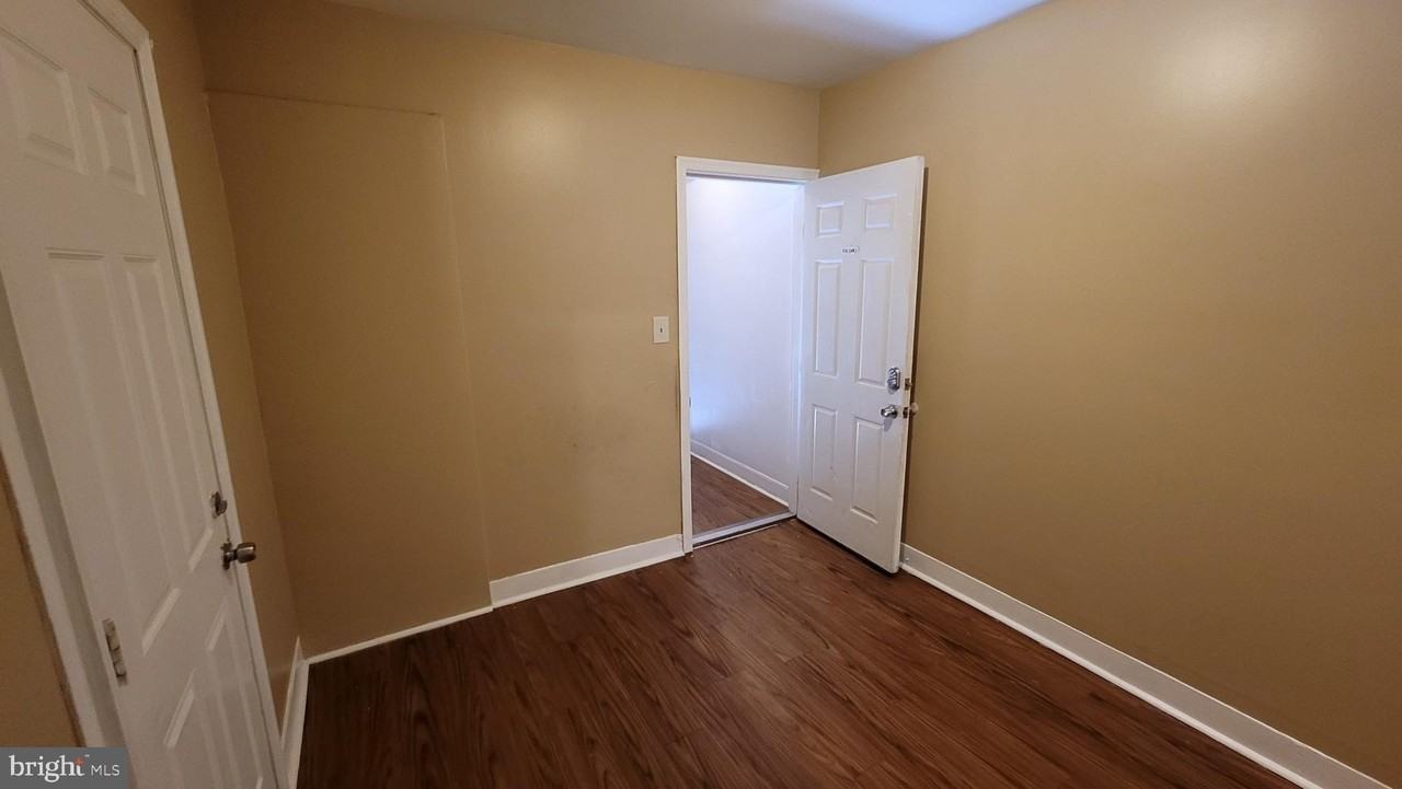 410 N 6th St Apt 2r - Photo 2 of 10