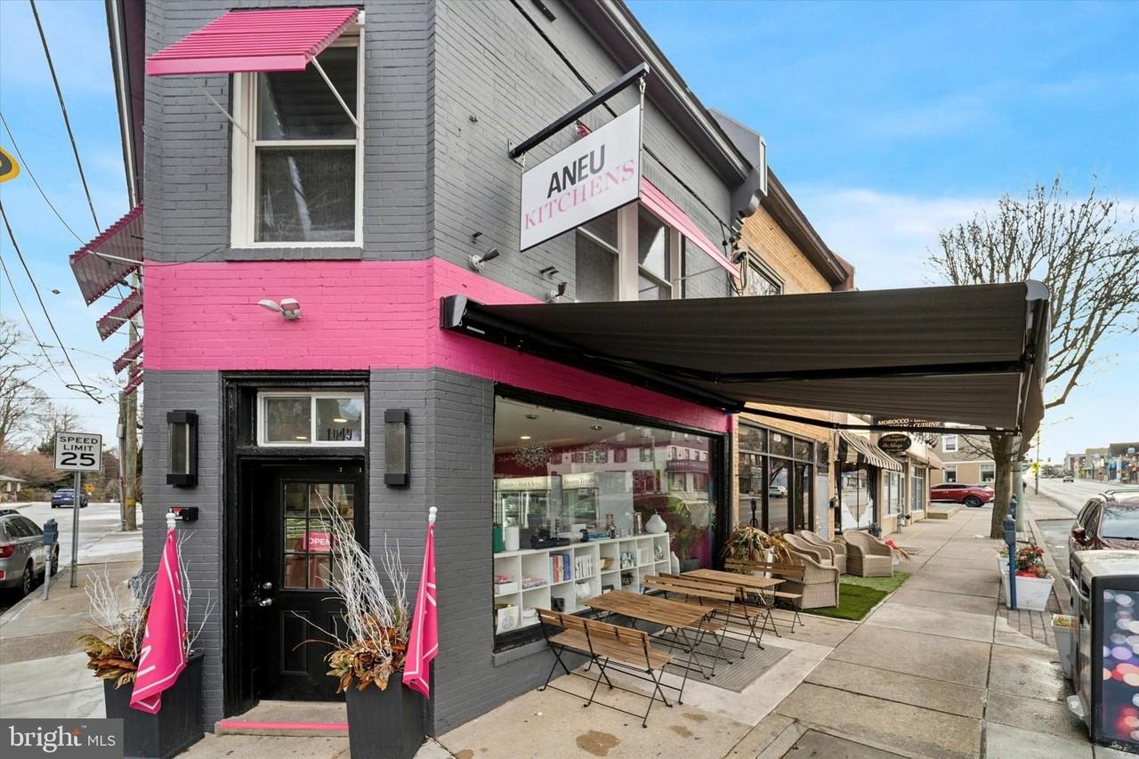 1049 W Lancaster Ave - Photo 2 of 15