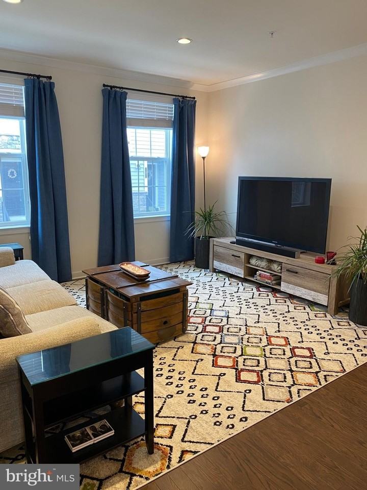 9 Stockton Ln - Photo 7 of 29