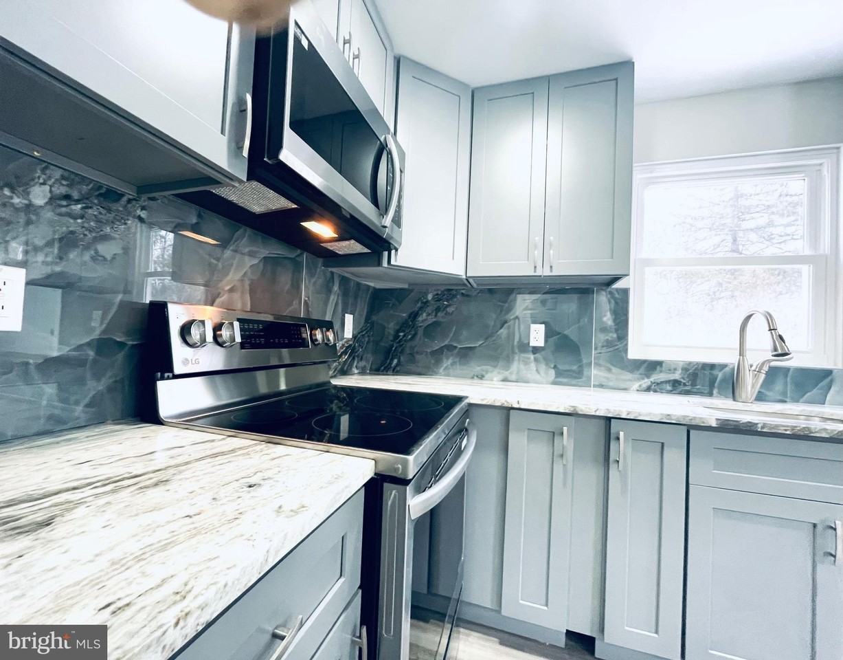 199 Hardytown Rd - Photo 5 of 35