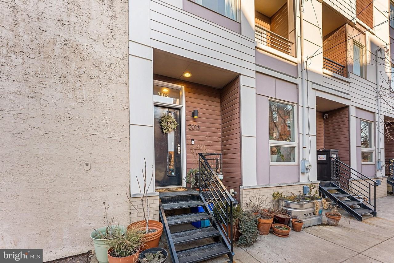 2013 E York St - Photo 2 of 32